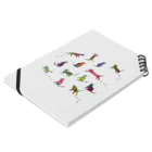 なおこストアの虹色ねこ＊リリー Notebook :placed flat
