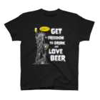 ビールとアート TM-3 Designの彫刻 × BEER（自由の女神・ビールを飲み愛する自由をその手に）白線画 Regular Fit T-Shirt
