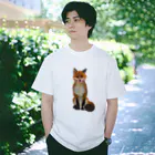 Makiko Goto goods storeのふさ尾っぽキタキツネ Regular Fit T-Shirt