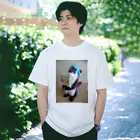 ミィコロのカワウソーシャルディスタンス Regular Fit T-Shirt