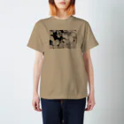akane_art（茜音工房）のモノクロフラワー（野いちご） Regular Fit T-Shirt