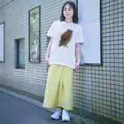Makiko Goto goods storeのこちらを観察するシマフクロウ Regular Fit T-Shirt