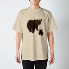 Makiko Goto goods storeの冬眠めざめのおやこヒグマ Regular Fit T-Shirt