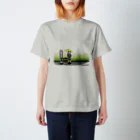 縁起のいいおじさんの雨の中のおじさん Regular Fit T-Shirt