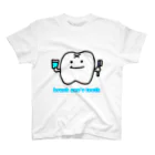 かっくんのおみせのはちゃん Regular Fit T-Shirt