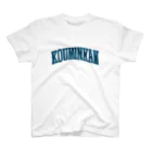 ショルダー肩美の公民館２ Regular Fit T-Shirt