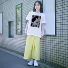 豚箱の百合の花 Regular Fit T-Shirt