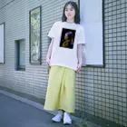 HermannStrasseのフェルメールとグリーンイグアナ Regular Fit T-Shirt