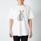 rabbit loverのフワフワうさぎ（白） Regular Fit T-Shirt