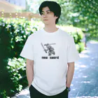 親戚一同ショップの新しい刀が嬉しい忍者 Regular Fit T-Shirt