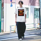 eightrol3431の激辛ラーメン好きな猫ちゃん Regular Fit T-Shirt