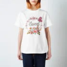 Japan  KAWAIIのフローラルリース Regular Fit T-Shirt