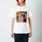 Kokko’s AI Artのふわふわ子猫のぬくもりTシャツ Regular Fit T-Shirt