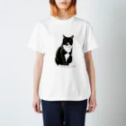 kinako-japanの靴下猫 Regular Fit T-Shirt