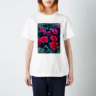 ナスタチウムのお花図鑑の雨の日のバラの世界 Regular Fit T-Shirt