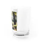 bootsのバーベキューをしているパンダ Water Glass :right