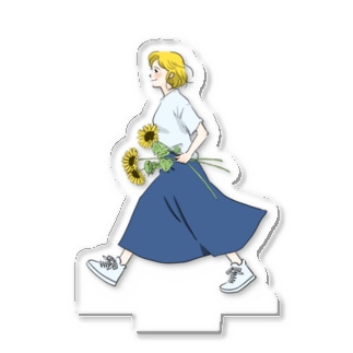 進む！girl Acrylic Stand