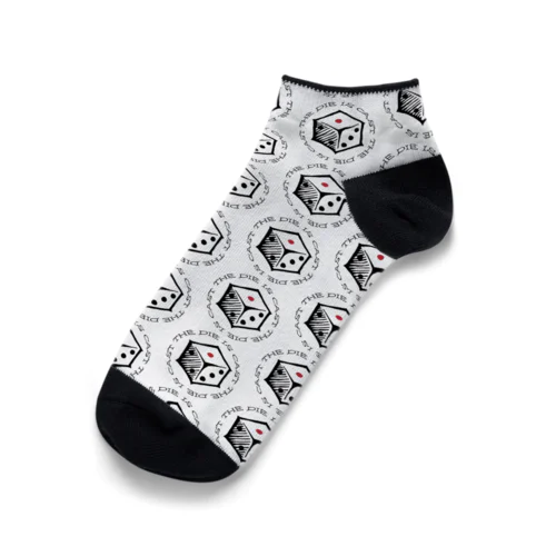 賽は投げられた（くるぶしソックス：白黒） Ankle Socks