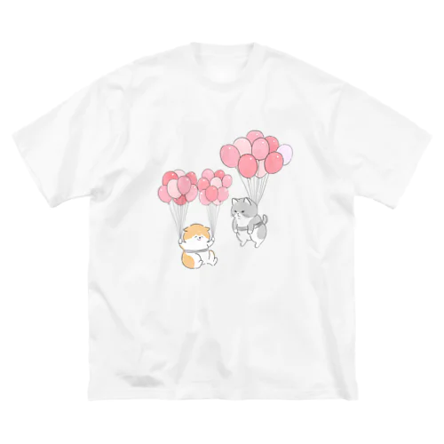 風船で遊ぶ柴犬と猫 Big T-Shirt