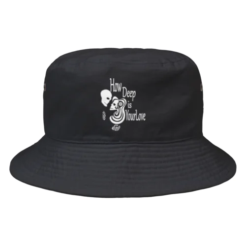 How Deep Is Your Love（白） Bucket Hat
