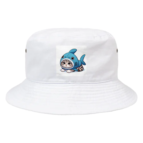 サメのフードを被った可愛らしい子猫 Bucket Hat