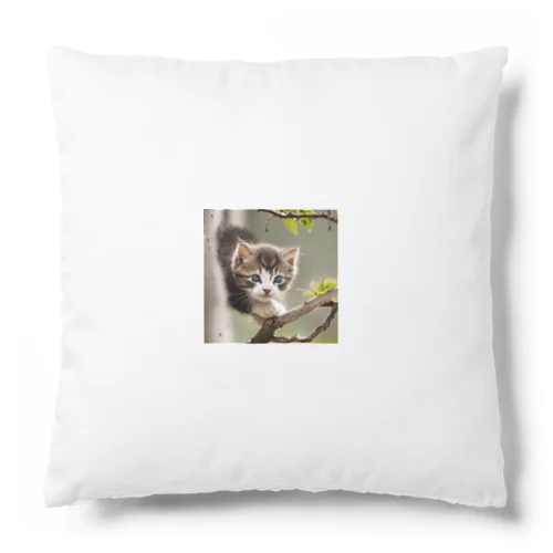 子猫と木 Cushion