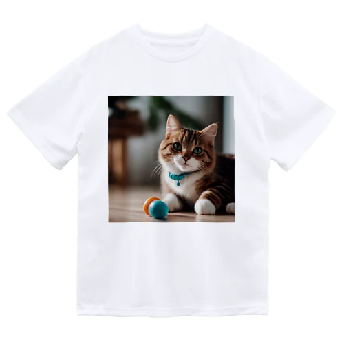 おもちゃと猫 Dry T-Shirt
