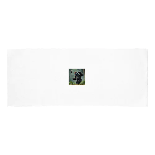 ハンマー投げで力強く回転するゴリラ Face Towel