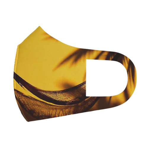 リゾート服に似合う、ハンモックで揺れる影の絵 Face Mask