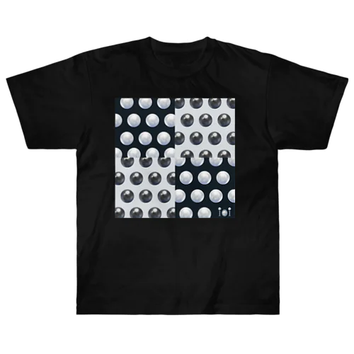 ホワイトパール&ブラックパールドット Heavyweight T-Shirt