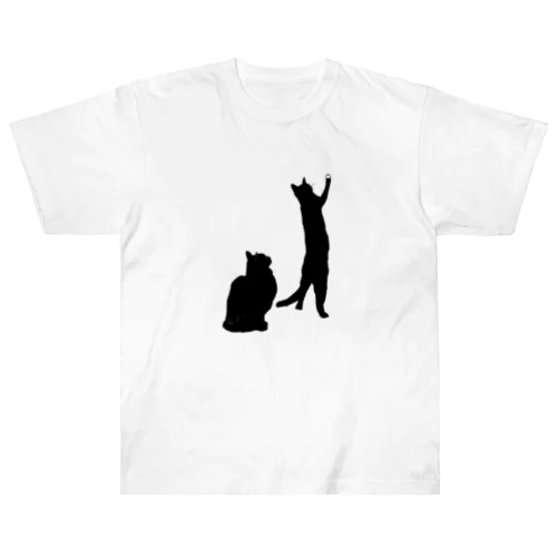 何かを見つめる黒猫たち Heavyweight T-Shirt
