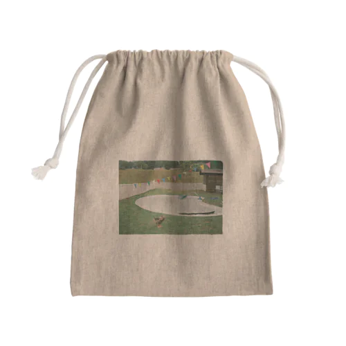 何かの跡地とアヒル Mini Drawstring Bag
