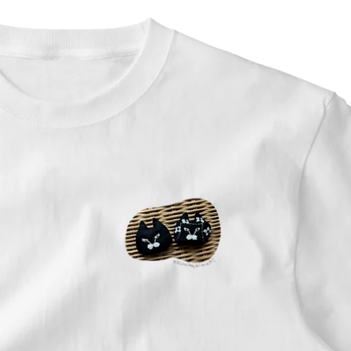 まえがみちゃんと黒猫くん🐟 One Point T-Shirt