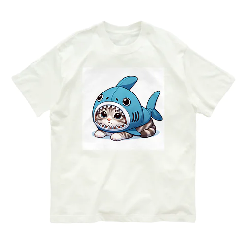 サメのフードを被った可愛らしい子猫 Organic Cotton T-Shirt