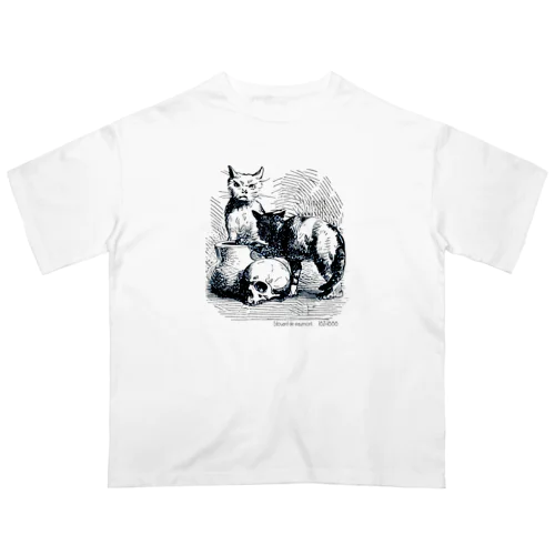 怒ってるネコとスカル Tailpiece with Scowling Cat Oversized T-Shirt