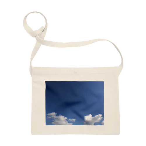 青いそら　青空　そら　くも　雲　白　シンプル　モダン　おしゃれ　オシャレ　雰囲気　綺麗　きれい　素敵　ステキ　かっこいいロイヤルブルー　抜けるような青空　自然　写真　雲　宇宙　 Sacoche
