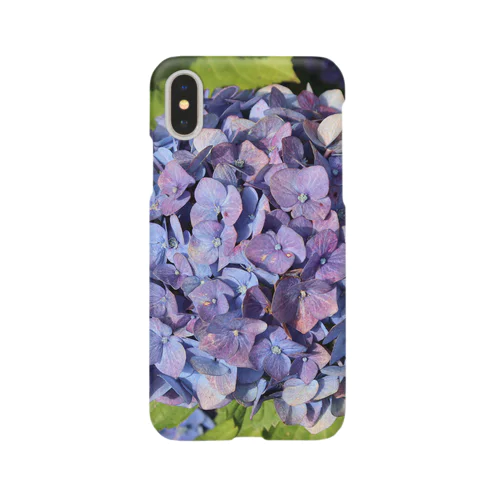 晴れ間に咲き誇る青と紫の紫陽花(あじさい) iPhone Smartphone Case