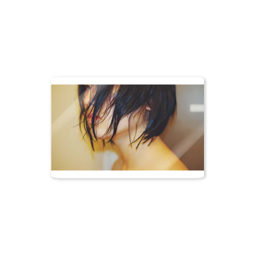 少女は、夜光る。 Sticker