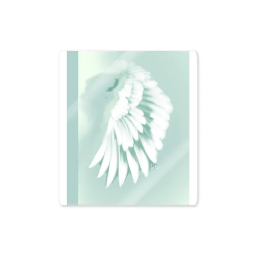 やわらかな羽　優しさ　天使　羽　はね　白　鳥　wing 翼　つばさ　ツバサ　羽ばたき　羽休め　休息　休憩　ライトグリーン　パステルグリーン　モスグリーン　ミントグリーン　緑　ミドリ　翠　みどり　ミント　やわらか　優しい　光　明るい　きれい　綺麗　ステキ　素敵　おしゃれ　オシャレ　かっこいい　カッコイイ　格好良い　片翼　優しい　エンジェル　Angel wing wind ひと休み Sticker