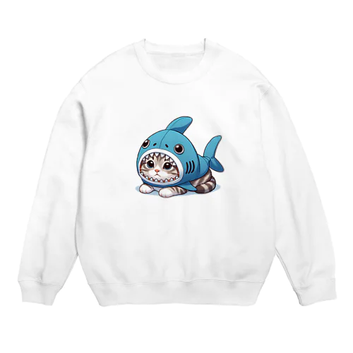 サメのフードを被った可愛らしい子猫 Crew Neck Sweatshirt