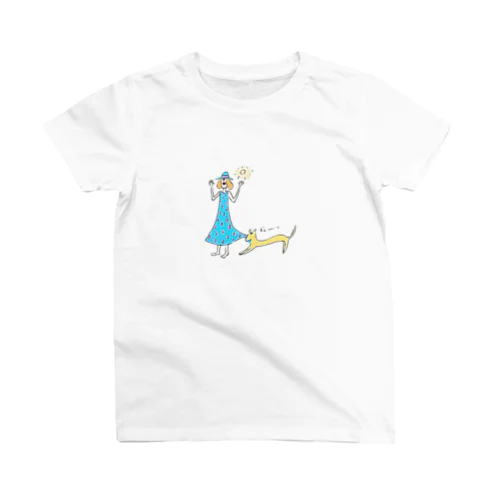 ビックリ子さんの夏 Regular Fit T-Shirt