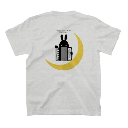 背面プリント ブラックうさ子とアコと月 Regular Fit T-Shirt