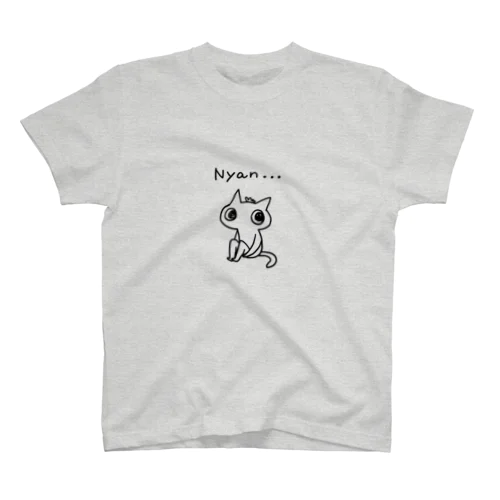 にゃんだべえ_しゃがみ Regular Fit T-Shirt