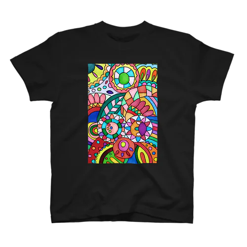 障害者アート 手描きイラスト カラフルアート Regular Fit T-Shirt