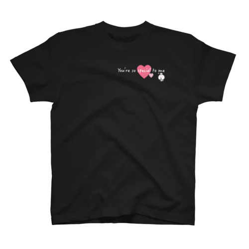 きゅんなうさちゃん　ワンポイントハート　文字　白　文字位置ちょこっと下 Regular Fit T-Shirt