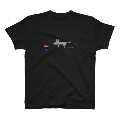 虹のご飯にまっしぐらな犬 Regular Fit T-Shirt