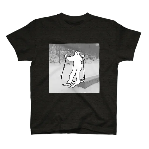 スキーするねこちゃん Regular Fit T-Shirt