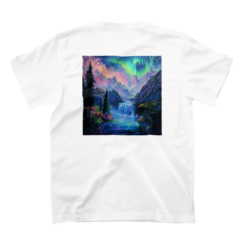 オーロラの渓谷 Regular Fit T-Shirt