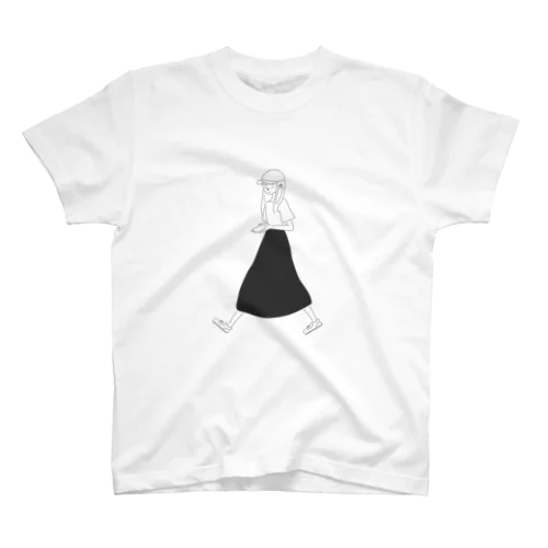 モノクロームガール（キャップ、Tシャツの子） Regular Fit T-Shirt