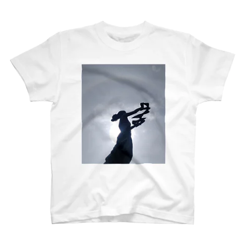 平和の女神 Regular Fit T-Shirt